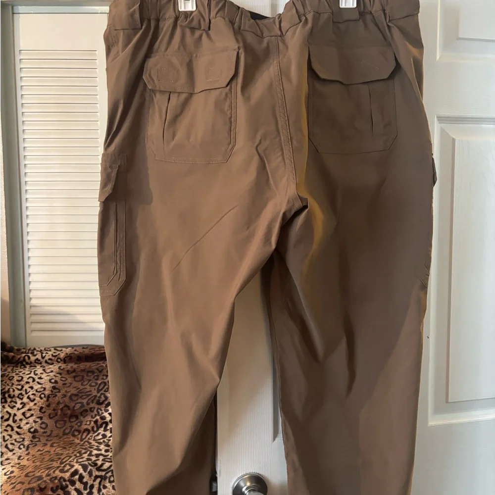 Duluth Trading Co Men's DuluthFlex Dry Cargo Pants - Brown